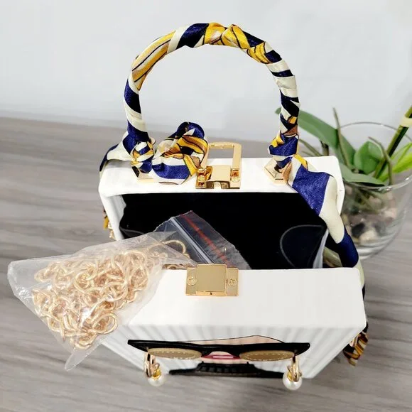 Fashion Lady Face Trendy Box Handbag for Women w/Pearl Earrings, Scarf Handle - Picture 6 of 16